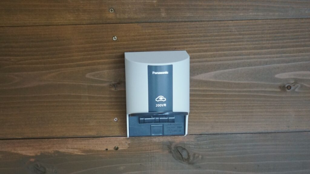 春日部Ⅱ-ガレージ内200V電源