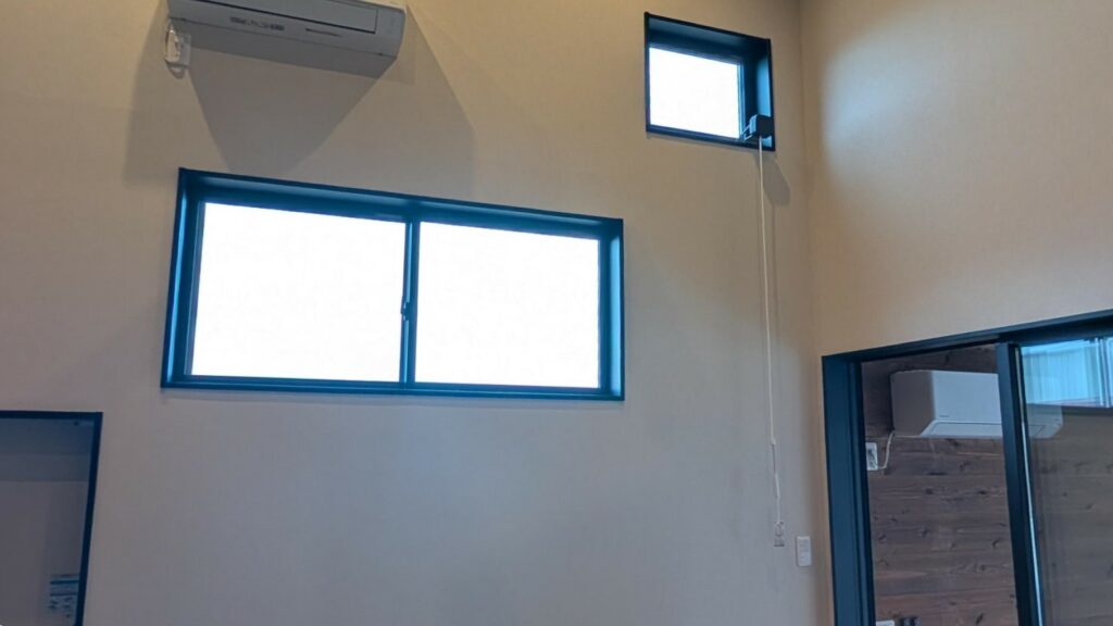 春日部ⅡーB号室採光窓